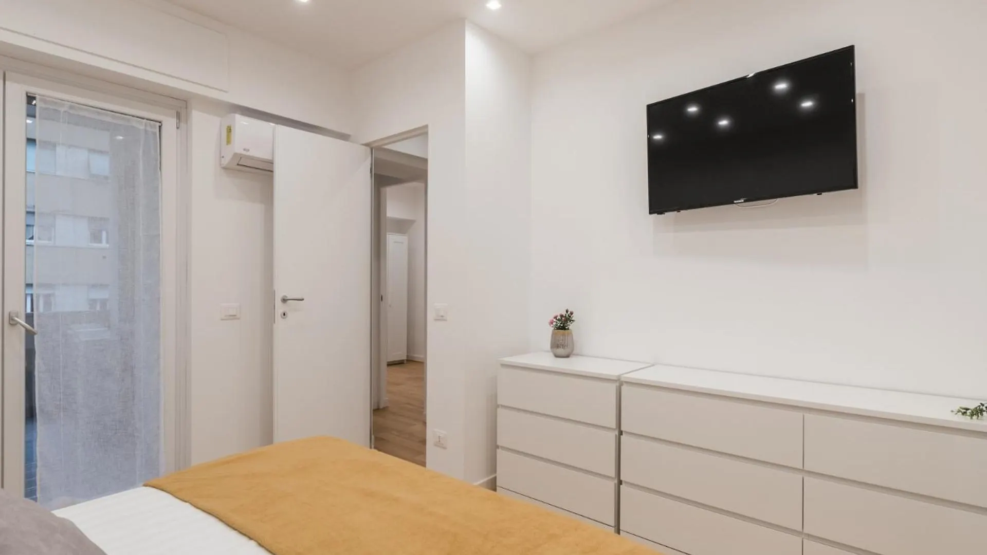The Best Rent - Modern One-Bedroom Apartment In The Cipro Area Rome Italy