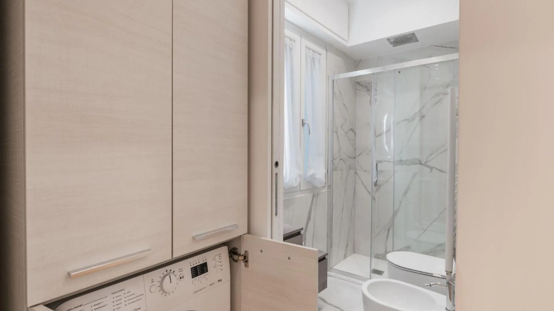 The Best Rent - Modern One-Bedroom Apartment In The Cipro Area Rome Italy