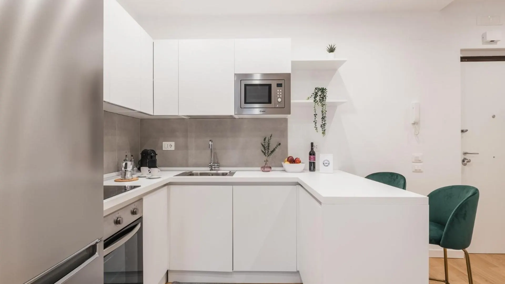The Best Rent - Modern One-Bedroom Apartment In The Cipro Area Rome